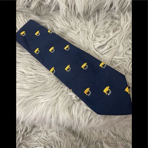 Bloomingdale’s MCP tie    - Picture 2 of 5